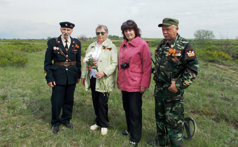 острая могила