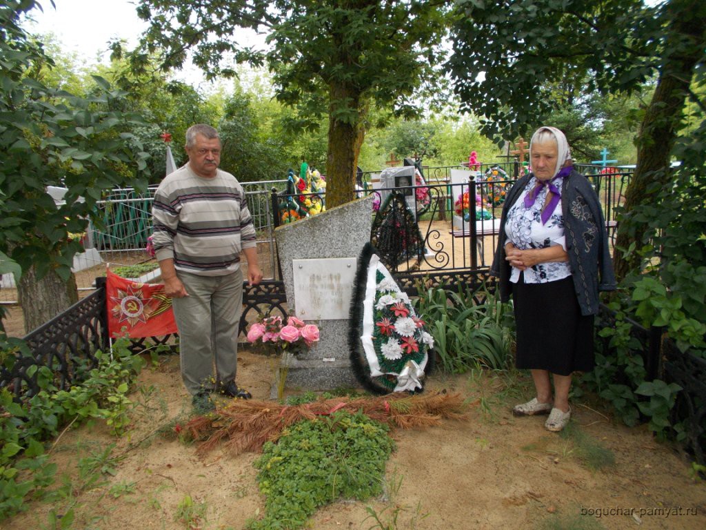 На место последнего боя Петра Сергунина через 73 года приехали его дочь и внук